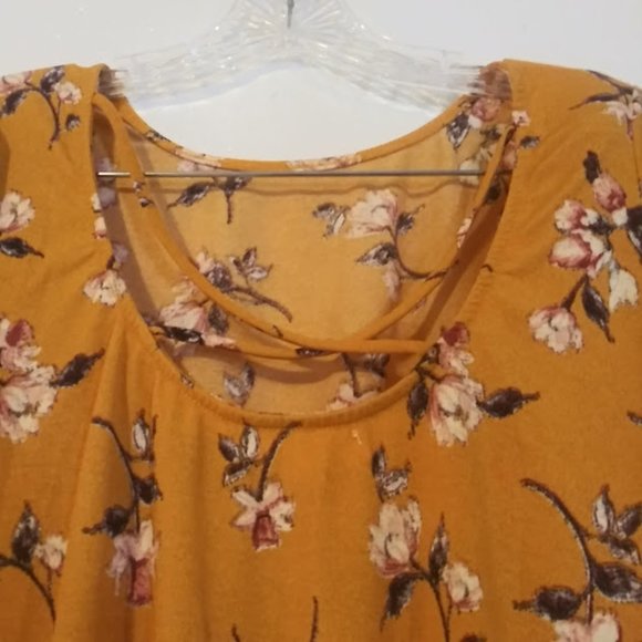 Rewind women's size S yellow, pink green and white floral blouse - Picture 4 of 10
